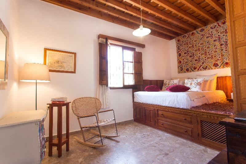 Thea Hotel 3*