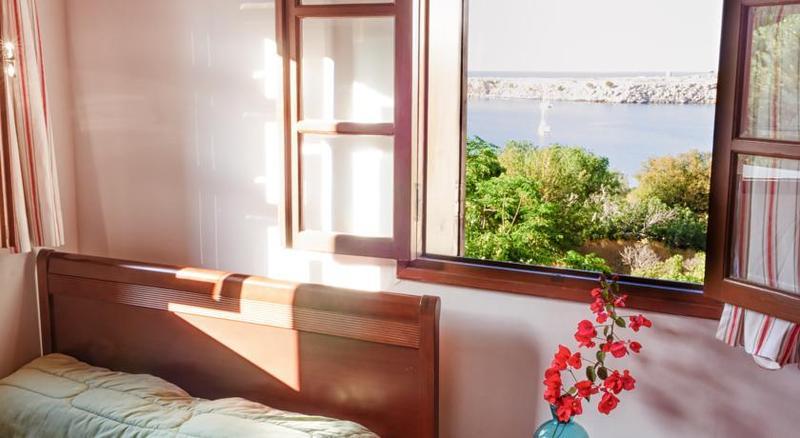 Thea Hotel 3*